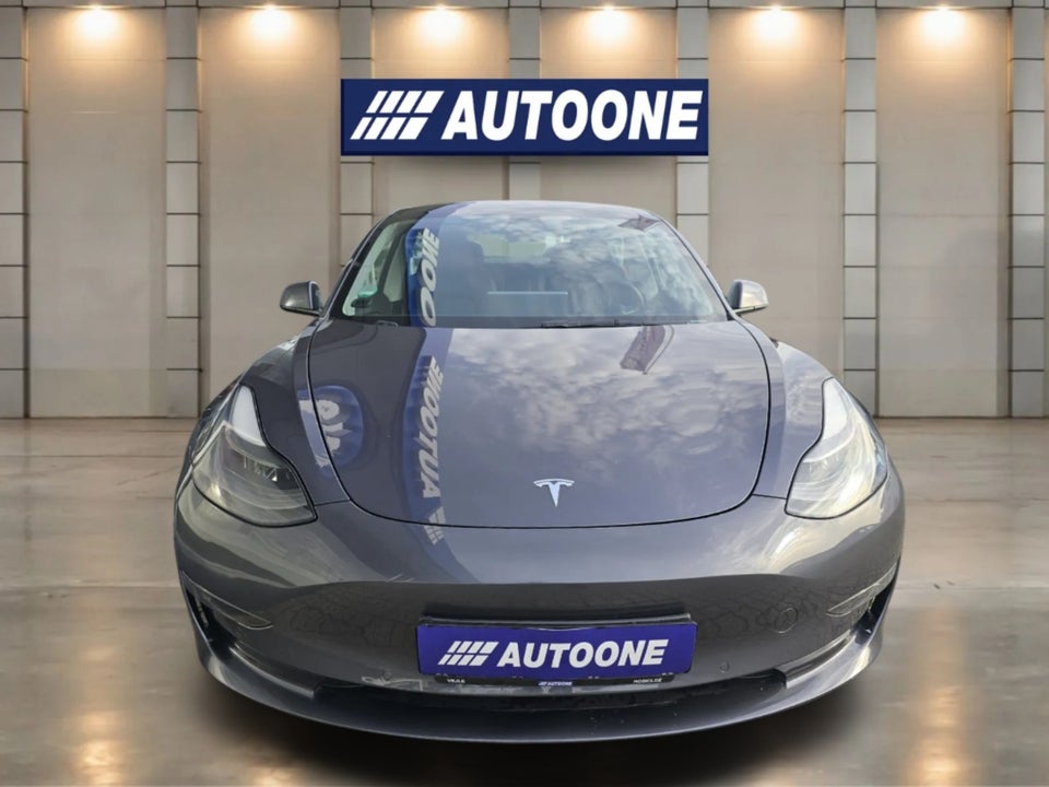 Tesla Model 3 Long Range AWD 4d