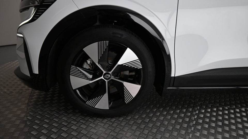 Renault Megane E-Tech 60 Equilibre 5d