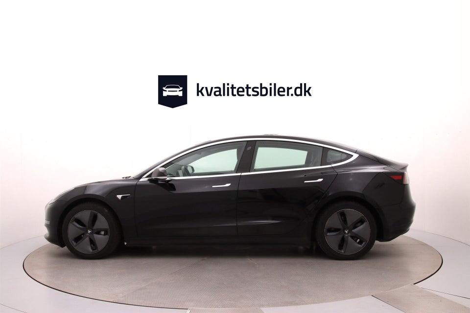 Tesla Model 3 Long Range AWD 4d