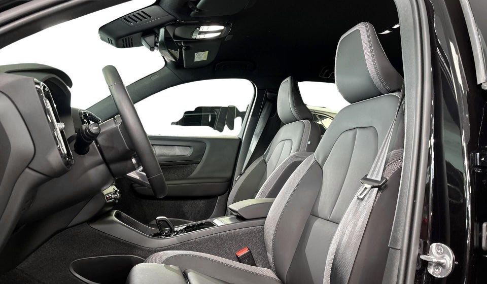 Volvo XC40 ReCharge Extended Range Plus 5d
