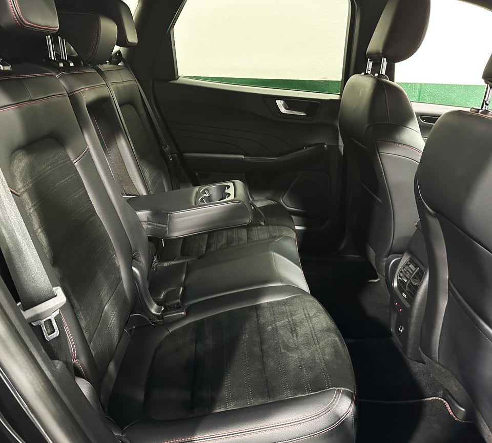 Ford Kuga 2,5 PHEV ST-Line X CVT 5d