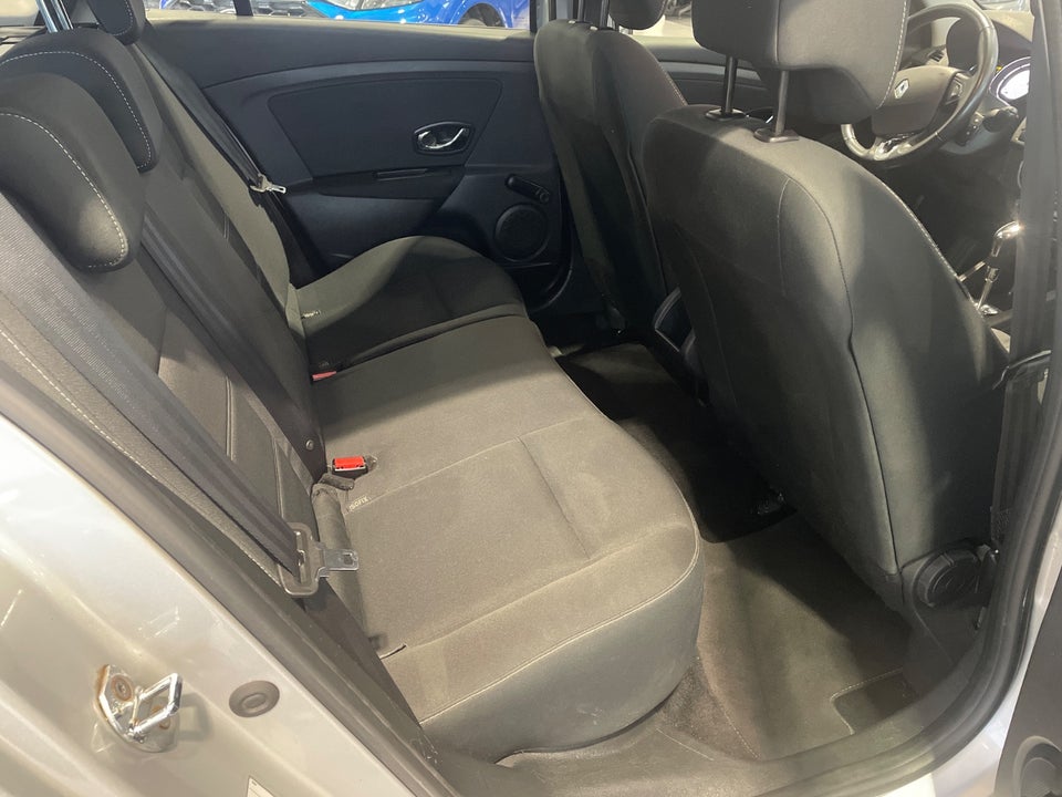 Renault Megane III 1,5 dCi 110 Expression Sport Tourer aut. 5d