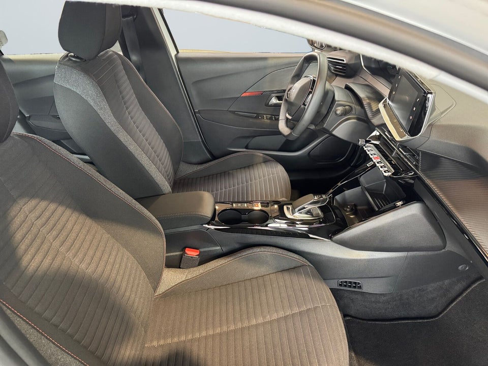 Peugeot e-208 50 Active 5d