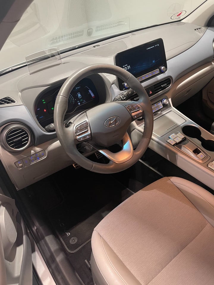 Hyundai Kona 64 EV Advanced Premium 5d