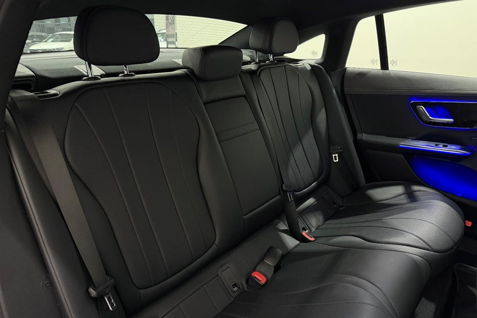 Mercedes EQE300 Avantgarde 4d