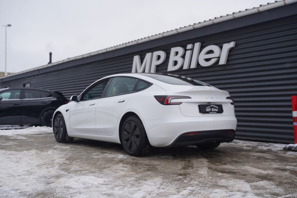 Tesla Model 3 RWD 4d