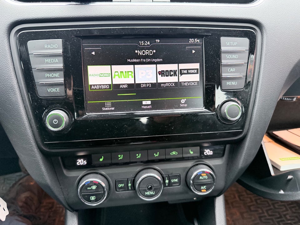 Skoda Octavia 1,6 TDi 110 Ambition DSG 5d