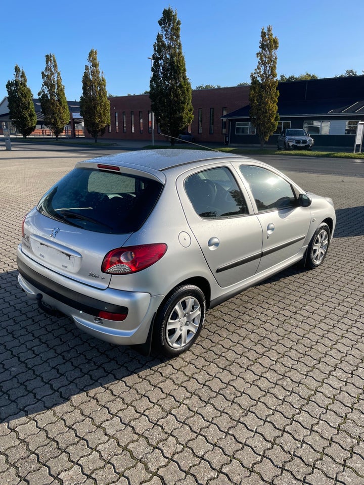 Peugeot 206+ 1,4 HDi 70 Comfort+ 5d