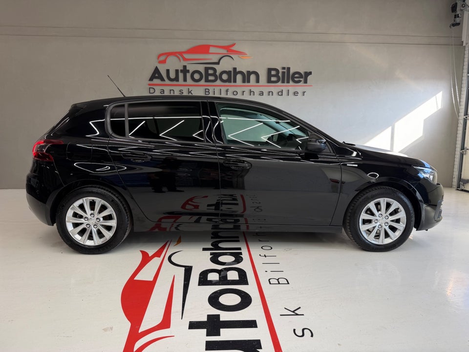 Peugeot 308 1,5 BlueHDi 130 Style 5d