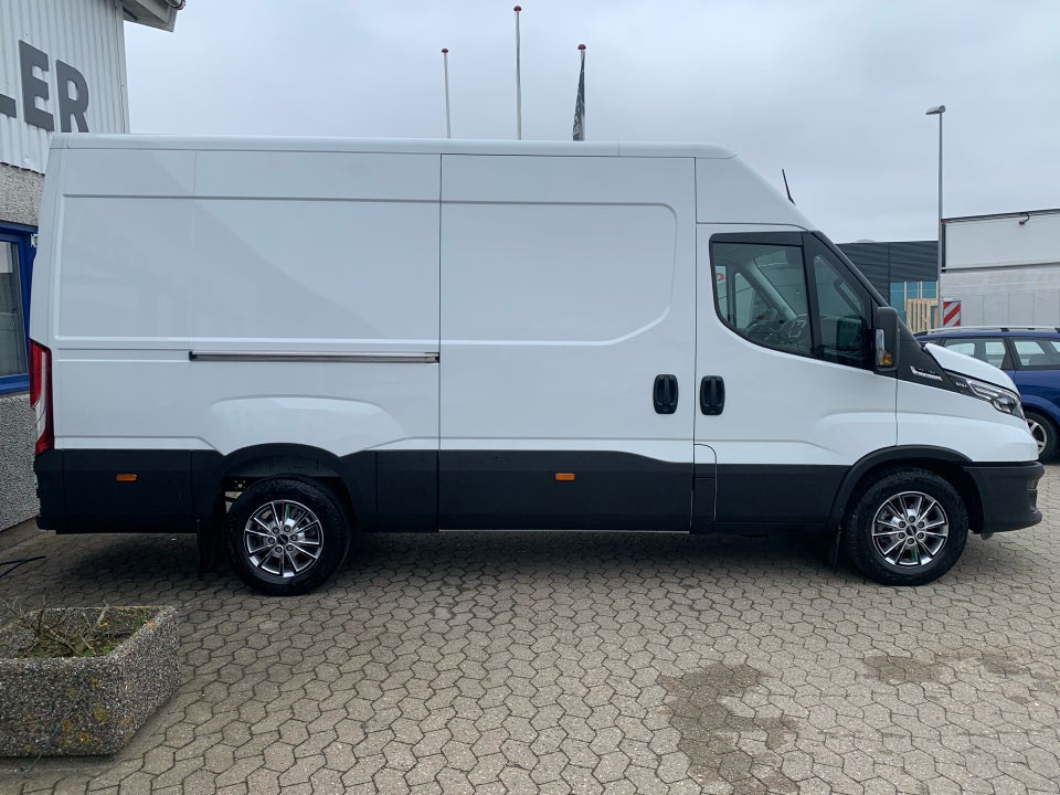 Iveco Daily 3,0 35S18 12m³ Van AG8