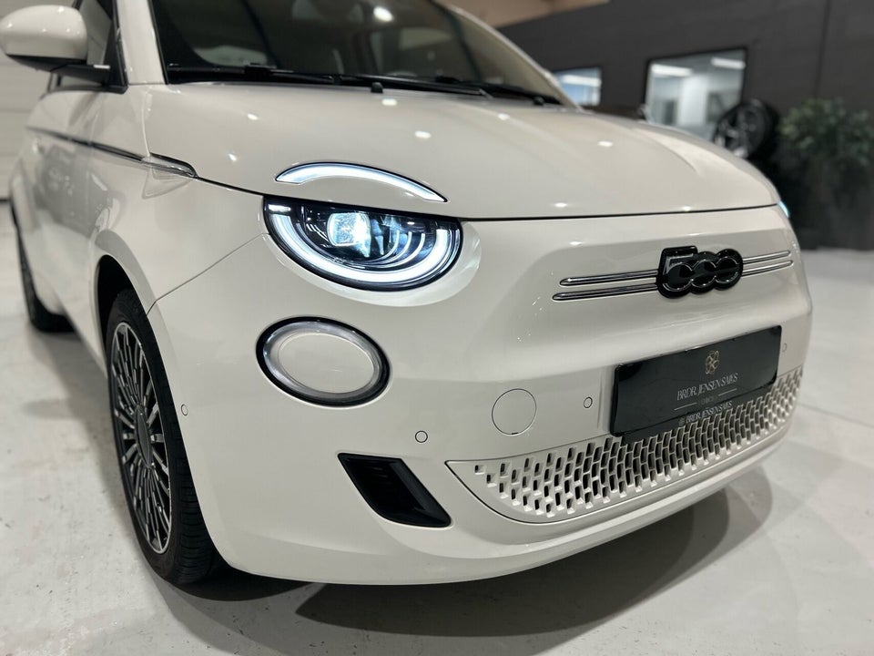 Fiat 500e 42 la Prima by Bocelli 3d