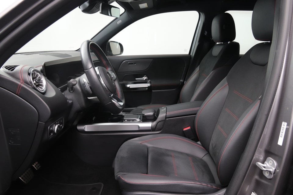 Mercedes EQB250 AMG Line 5d