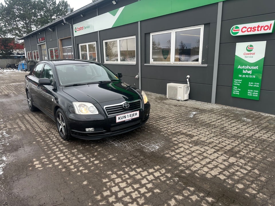 Toyota Avensis 2,0 Sol 4d