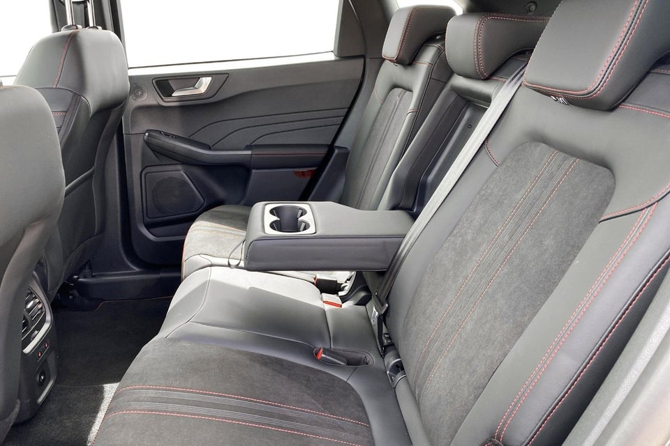 Ford Kuga 2,5 HEV ST-Line X CVT 5d