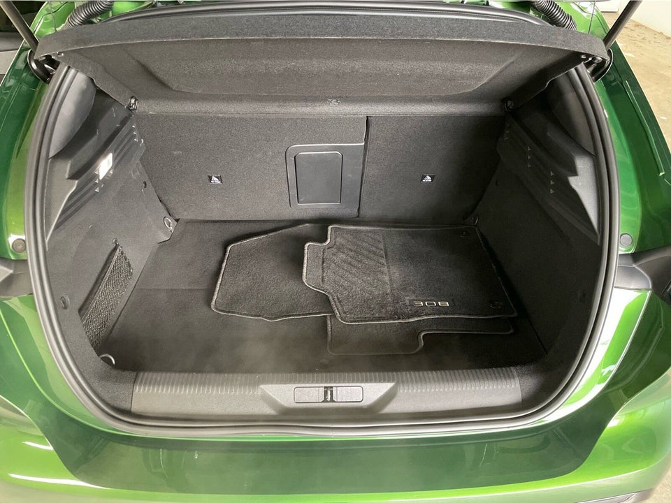 Peugeot 308 1,6 Hybrid First Selection EAT8 5d