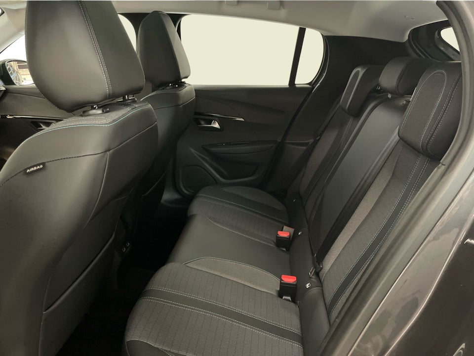 Peugeot 208 1,2 PureTech 100 Allure Sky EAT8 5d