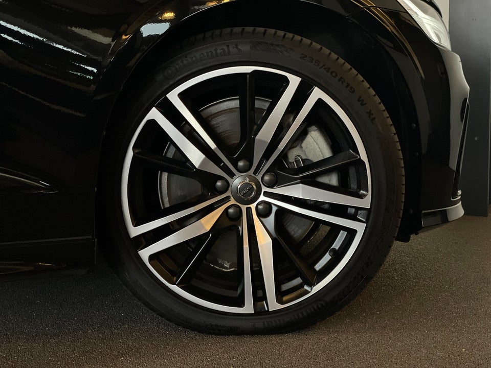 Volvo V60 2,0 T6 ReCharge R-Design aut. AWD 5d