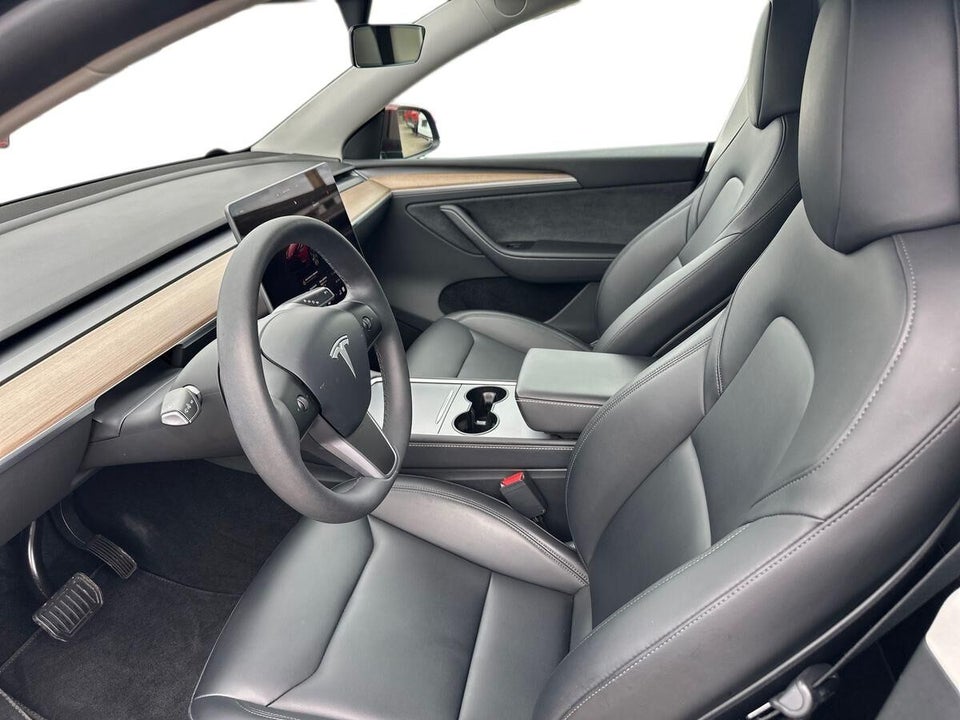 Tesla Model Y Long Range RWD 5d