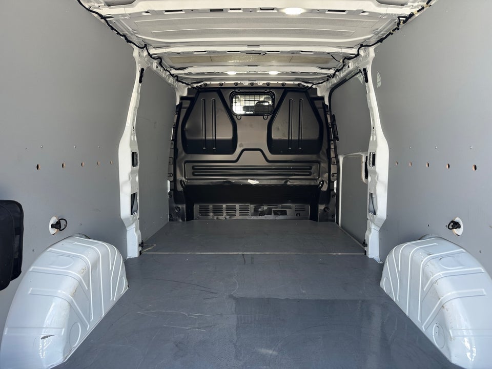 Ford Transit Custom 300 L2 2,0 EcoBlue Trend aut.