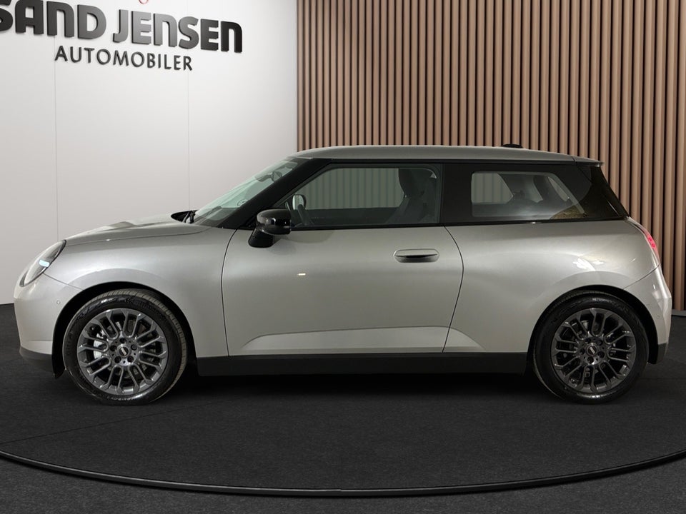 MINI Cooper SE Essential Trim 3d