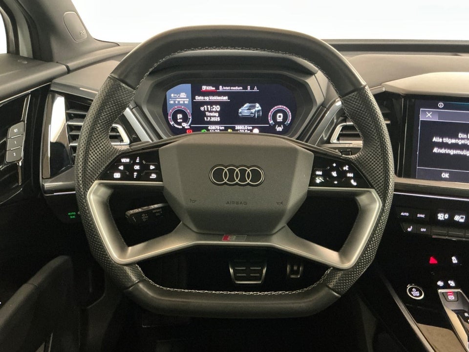 Audi Q4 e-tron 50 S-line quattro 5d