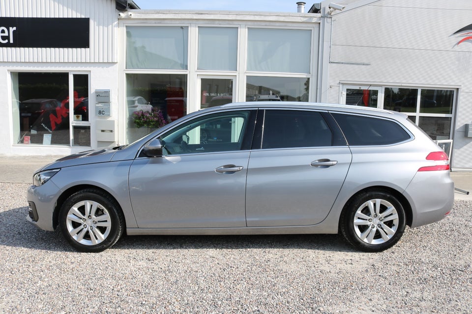 Peugeot 308 1,2 e-THP 130 Selection Sky SW 5d