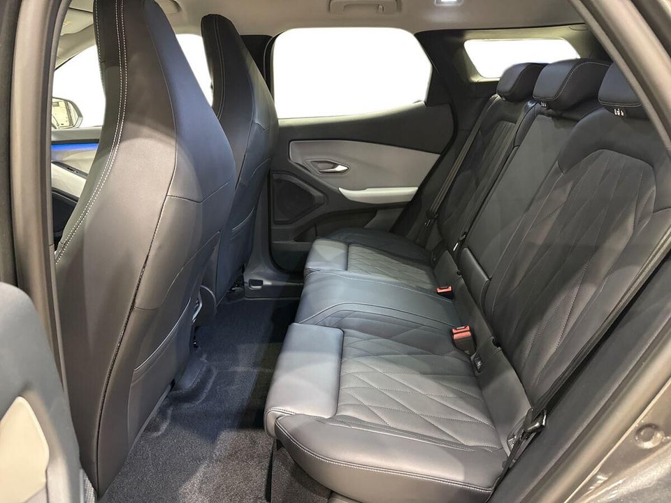 Ford Explorer 77 Premium Extended Range 5d