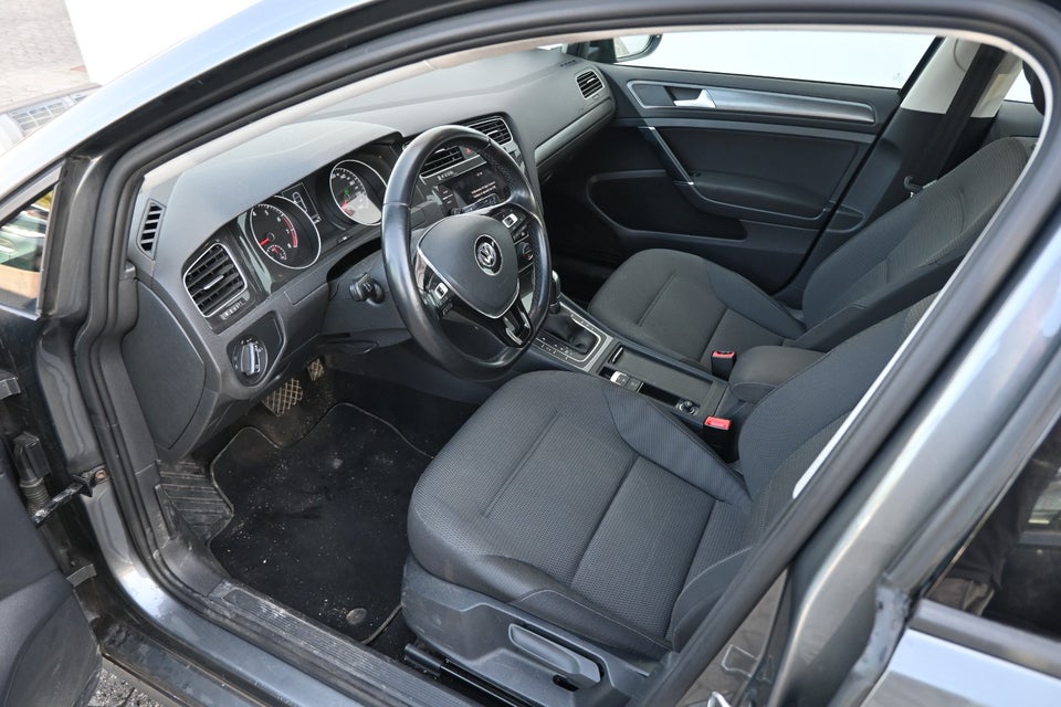 VW Golf VII 1,5 TSi 130 Comfortline Connect DSG 5d
