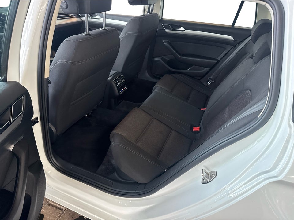 VW Passat 2,0 TDi 150 Comfortline Premium Variant DSG 5d