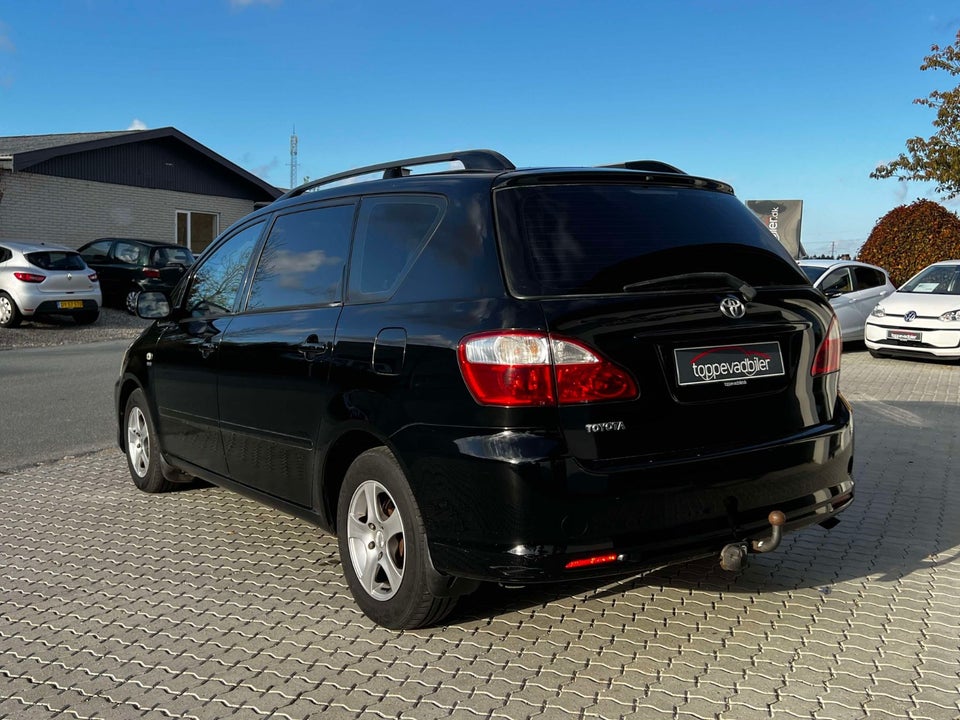 Toyota Sportsvan 2,0 VVT-i aut. 5d