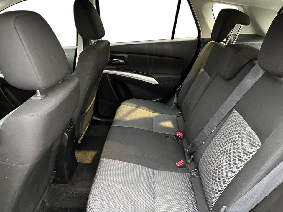 Suzuki S-Cross 1,6 Comfort Edition 5d