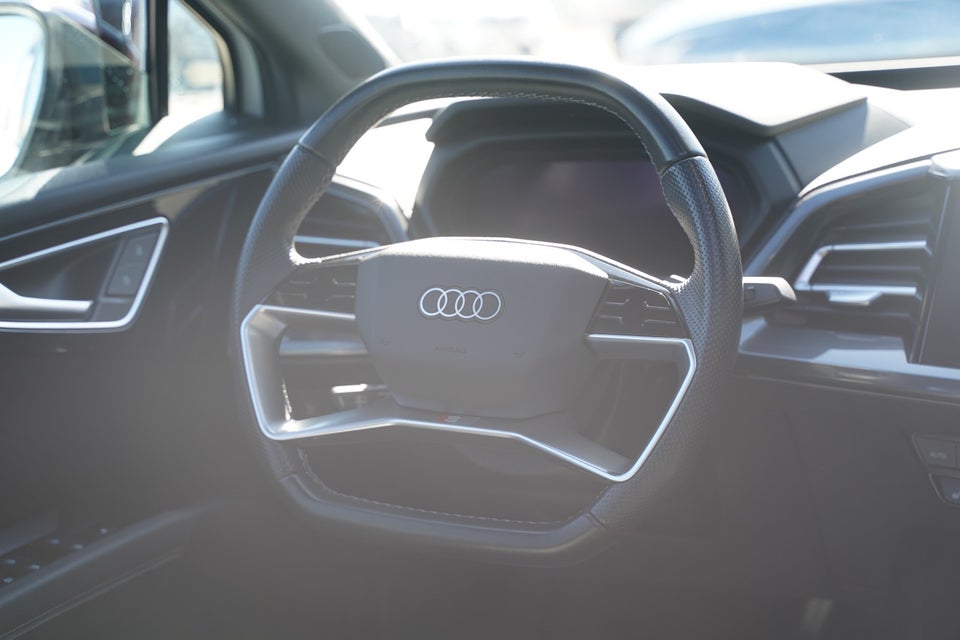Audi Q4 e-tron 40 Attitude S-line 5d