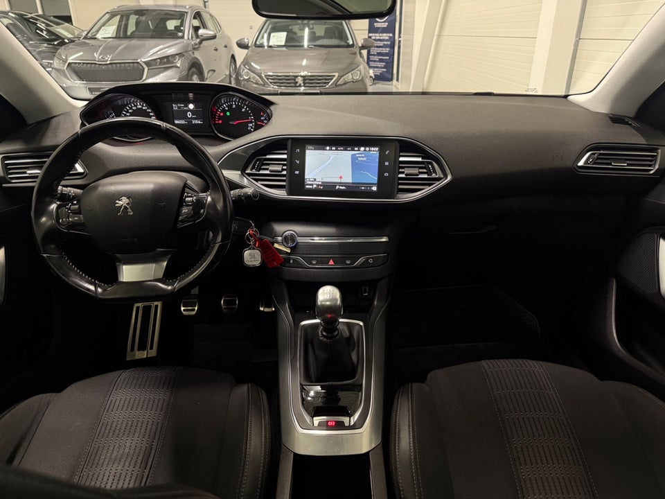 Peugeot 308 1,6 BlueHDi 120 Allure Sky SW 5d