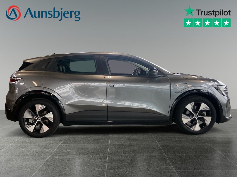 Renault Megane E-Tech 40 Equilibre 5d