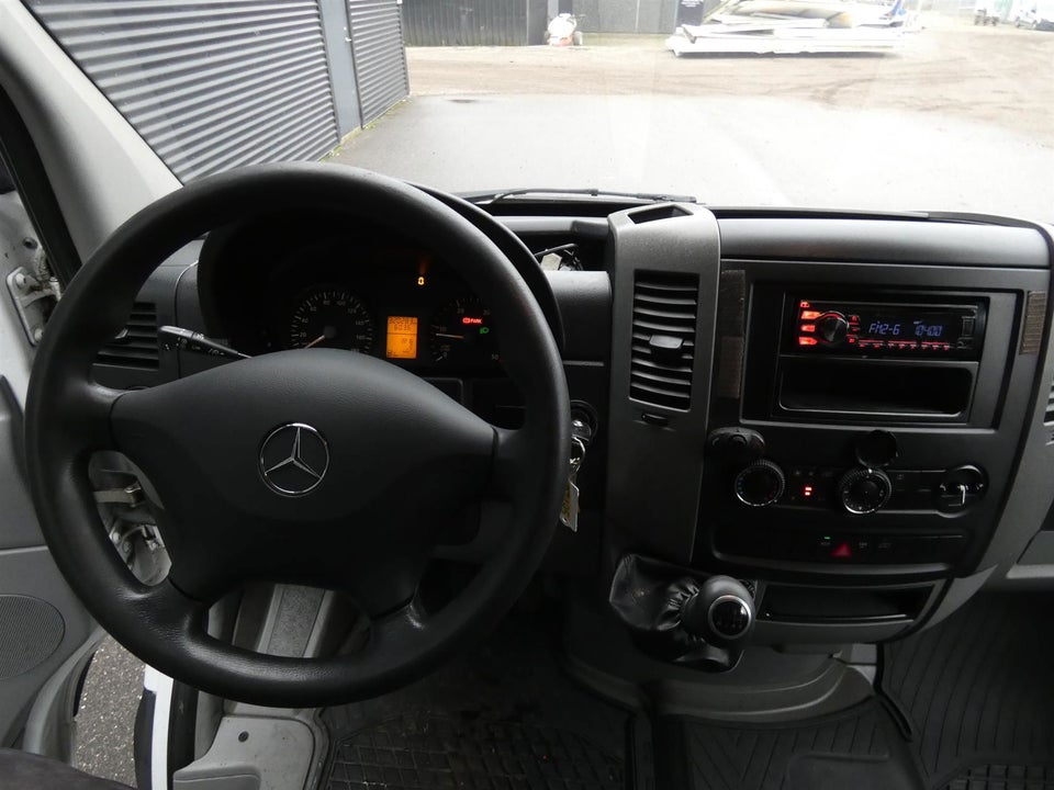 Mercedes Sprinter 316 2,2 CDi Alukasse m/lift 2d