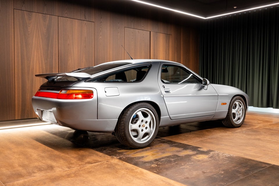 Porsche 928 5,4 GTS 3d