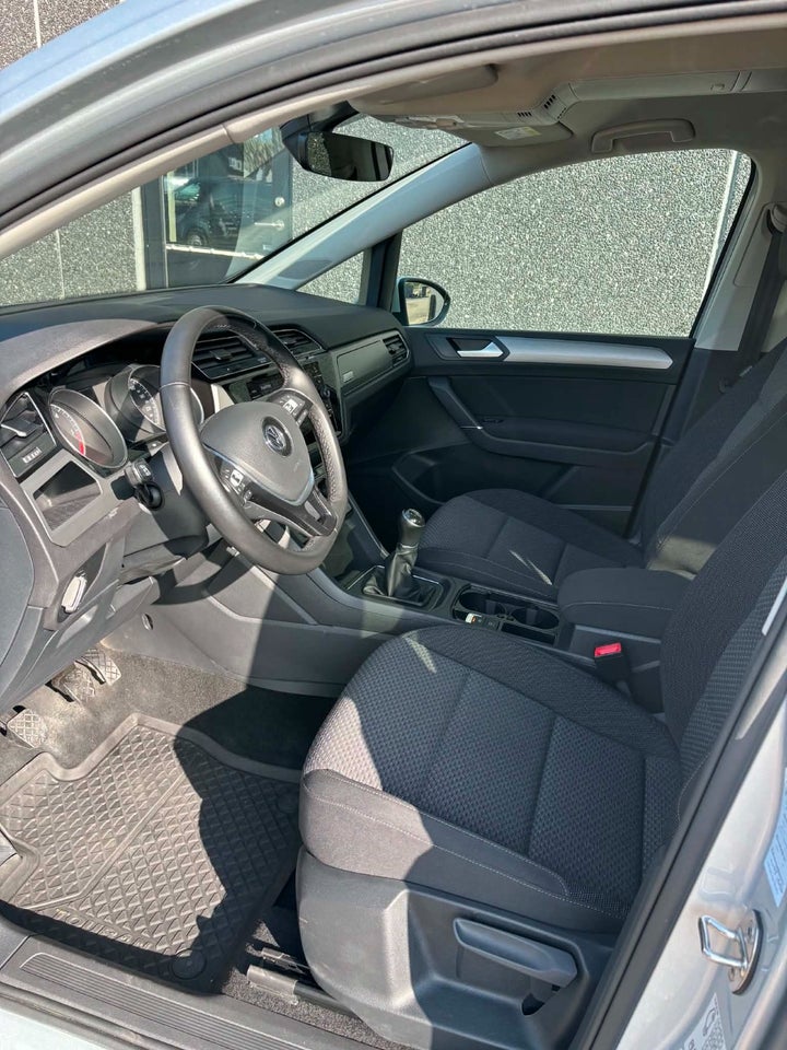 VW Touran 1,6 TDi 115 Comfortline Van 5d