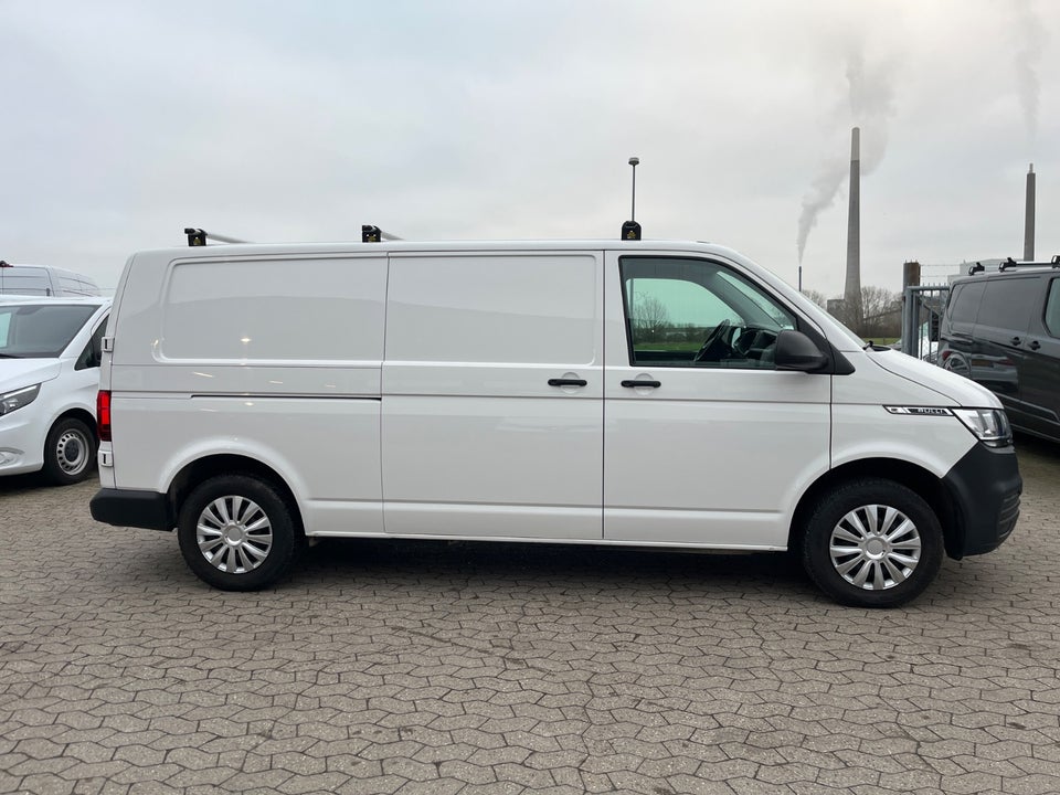 VW Transporter 2,0 TDi 150 Kassevogn DSG lang