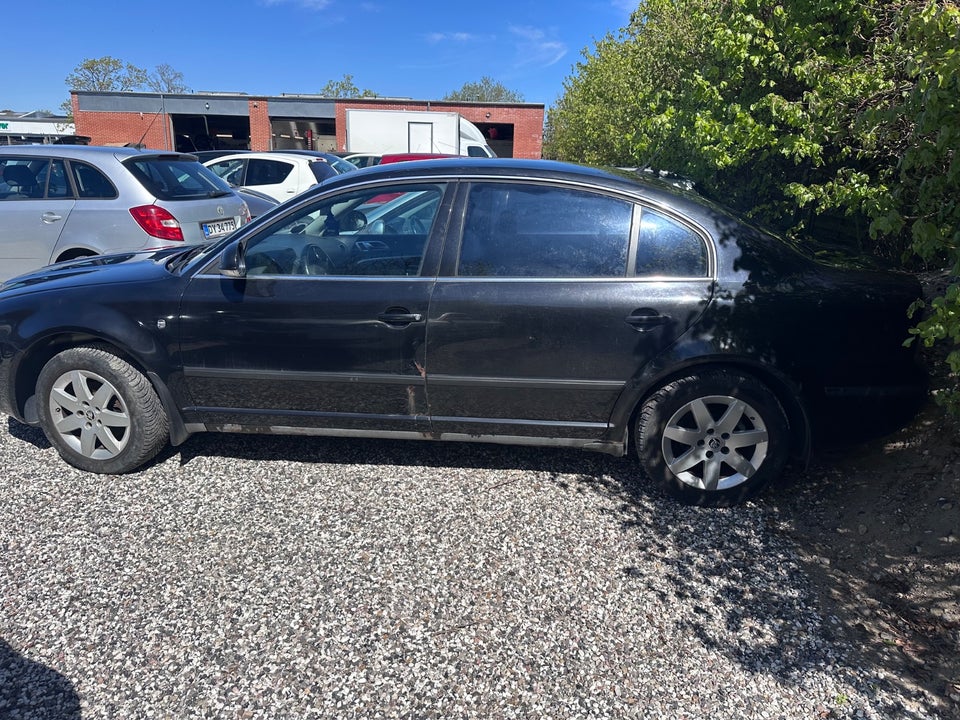 Skoda Superb 2,0 TDi Comfort 4d