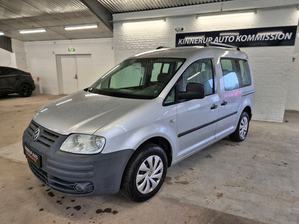 VW Caddy 1,6 Life 7prs 5d