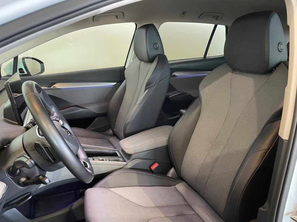 Skoda Enyaq 80 iV Plus Loft 5d