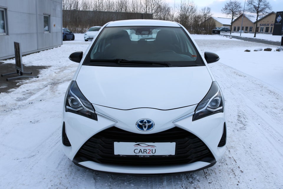 Toyota Yaris 1,5 Hybrid H1 e-CVT 5d
