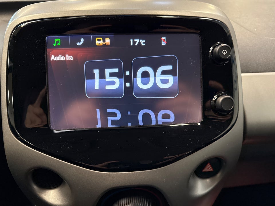 Toyota Aygo 1,0 VVT-i x-play x-shift 5d