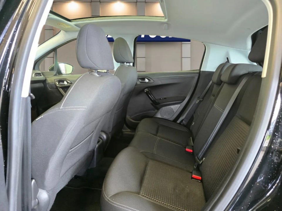 Peugeot 208 1,5 BlueHDi 100 Allure Sky 5d