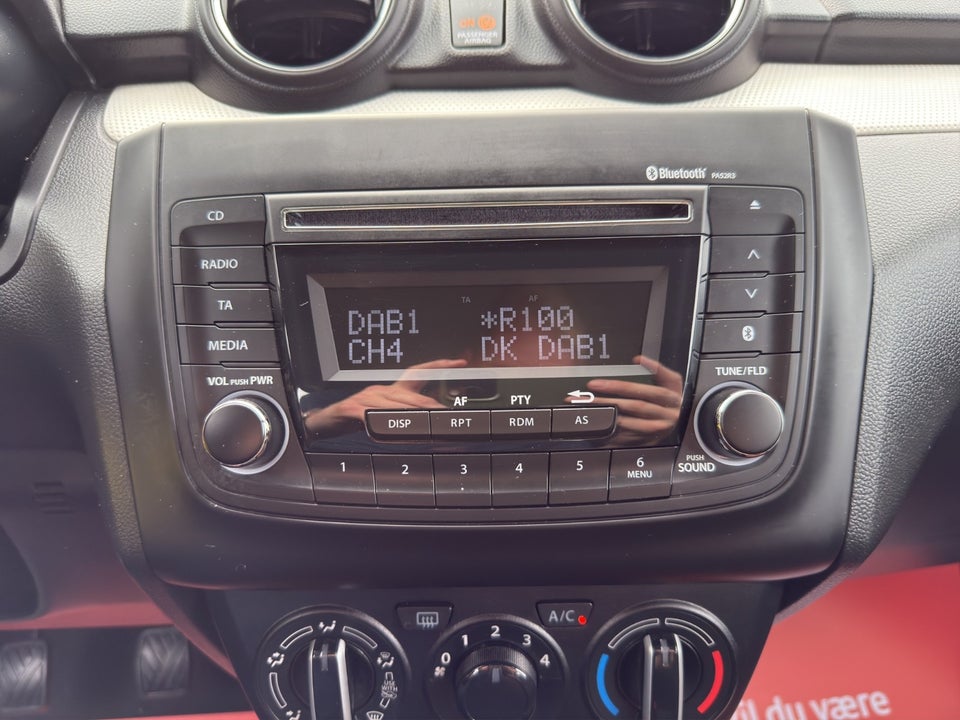 Suzuki Swift 1,2 mHybrid Club 5d