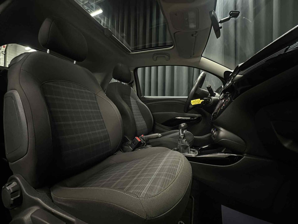 Opel Adam 1,4 87 Glam 3d