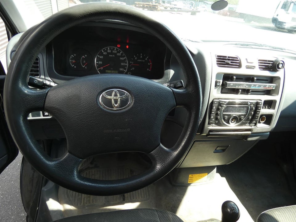 Toyota HiAce 2,5 D-4D 95 kort 5d