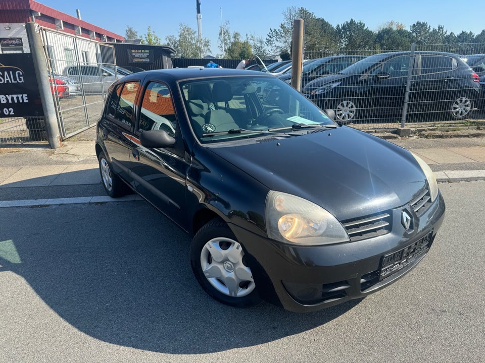 Renault Clio II 1,2 8V Basic 3d