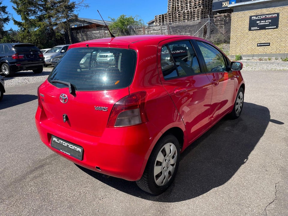 Toyota Yaris 1,3 Luna 5d
