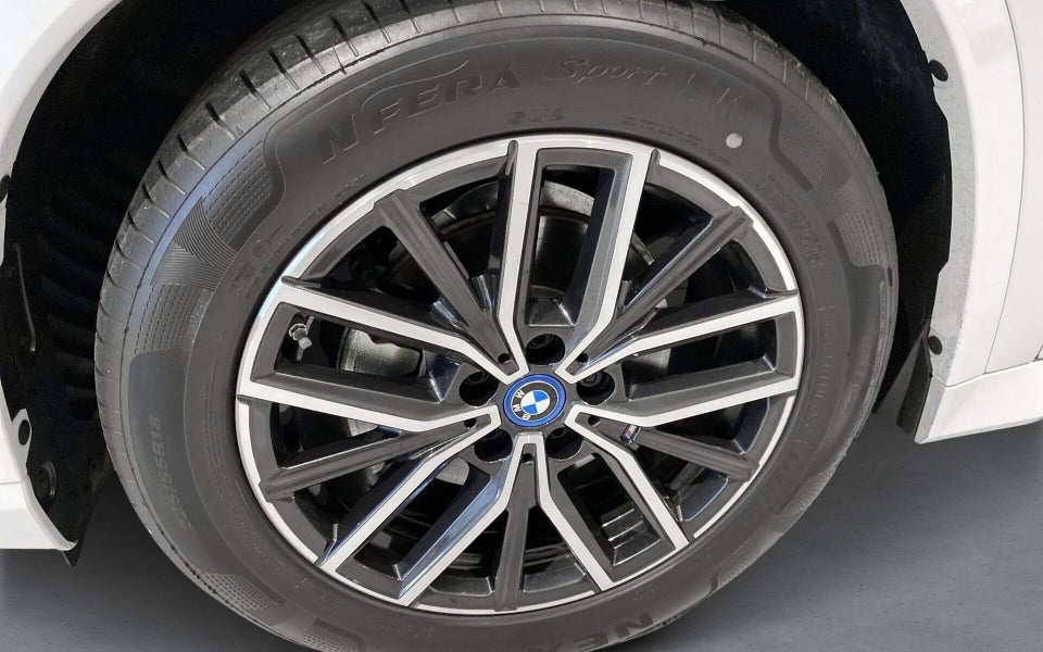 BMW iX1 eDrive20 M-Sport 5d